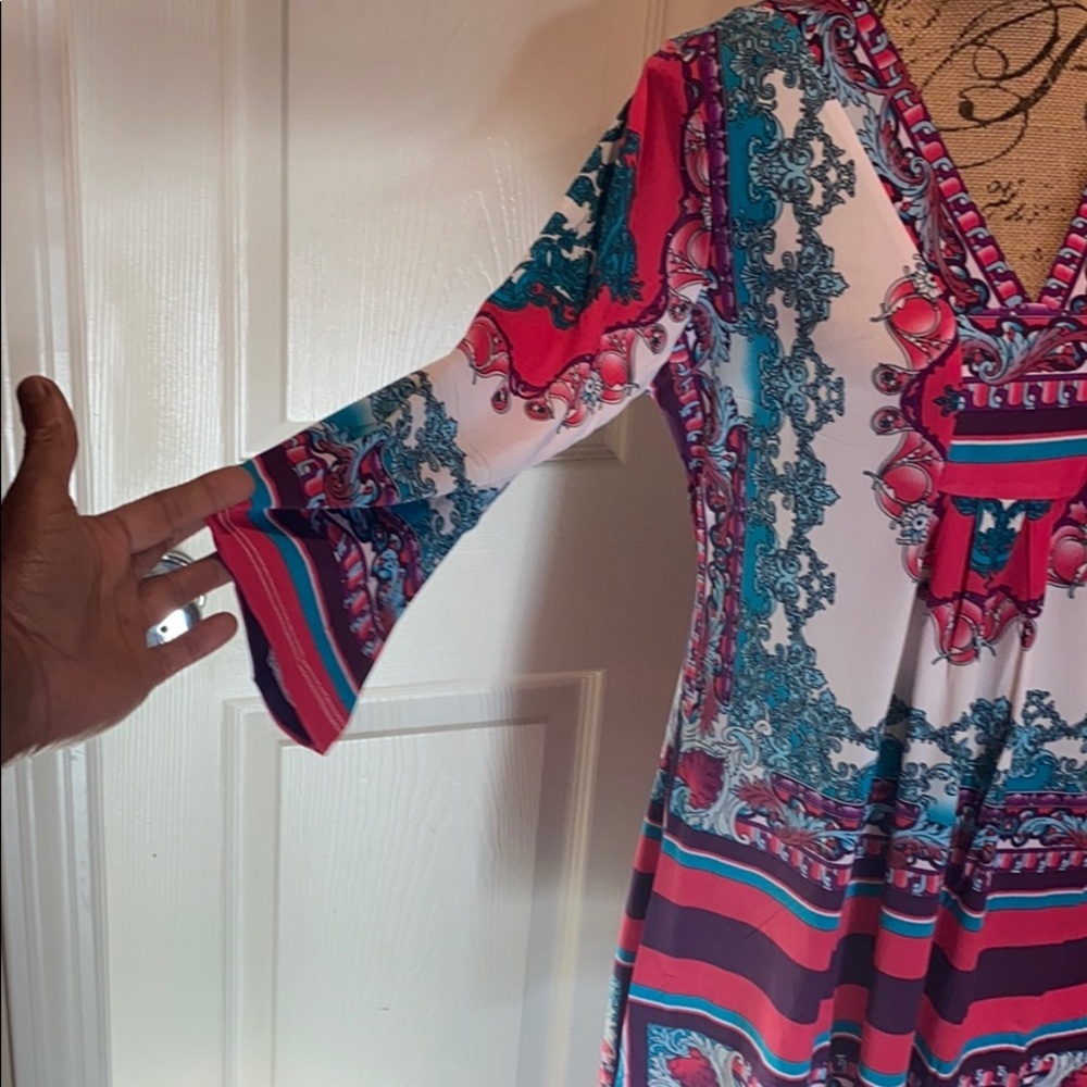 Multi colored tunic dress. - Picture 2 of 5